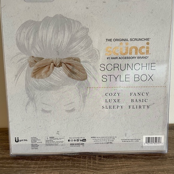 NEW Scunci The Original Scrunchies Style Collection Gift Set 6 Count - Picture 2 of 2